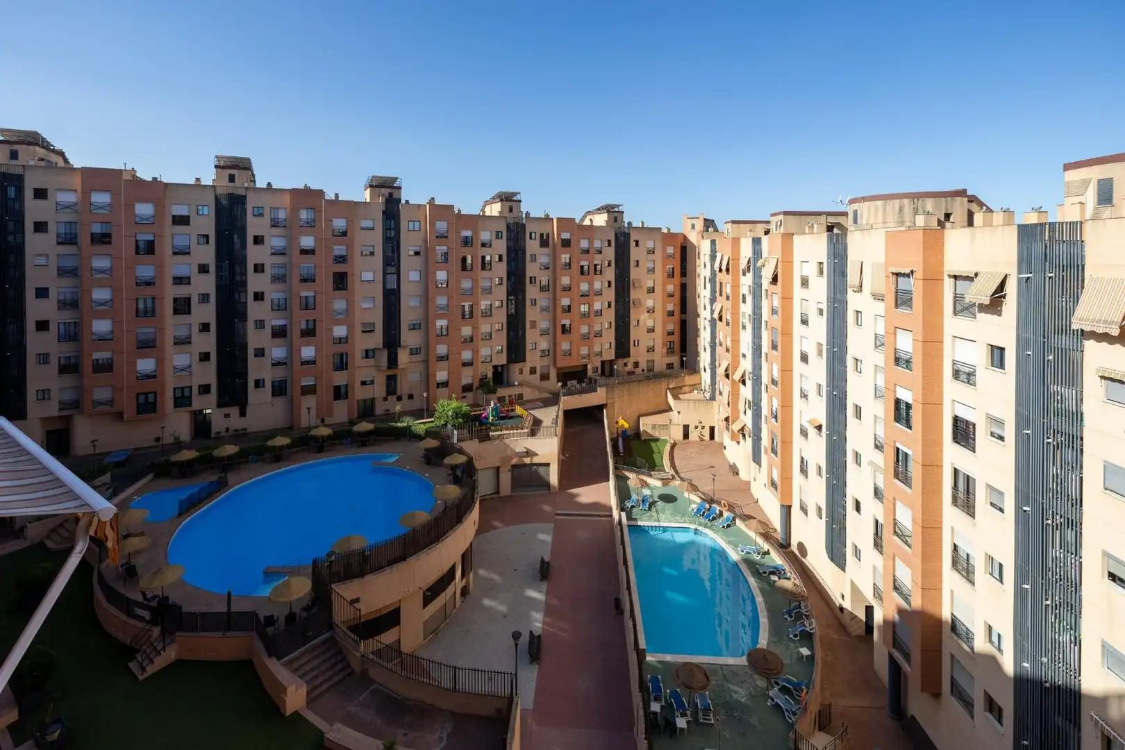 Swimming pool of Attic for sale in Chana