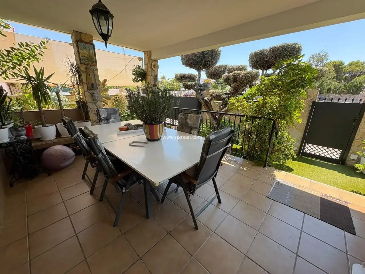 Terrassa de Casa adosada en venda en Benicasim / Benicàssim amb Aire condicionat, Jardí privat i Terrassa