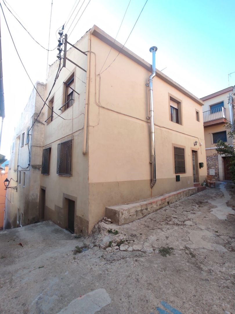 Exterior view of Single-family semi-detached for sale in Vimbodí i Poblet  with Heating, Furnished and Oven