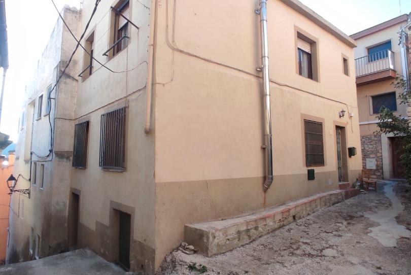 Foto 1 de Casa adosada en venda a Carrer Ponent, 8, Vimbodí i Poblet, Tarragona
