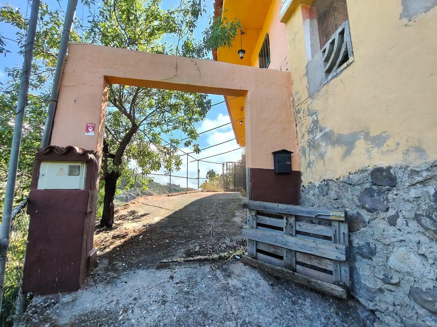 Vista exterior de Casa o xalet en venda en Valsequillo de Gran Canaria amb Jardí privat