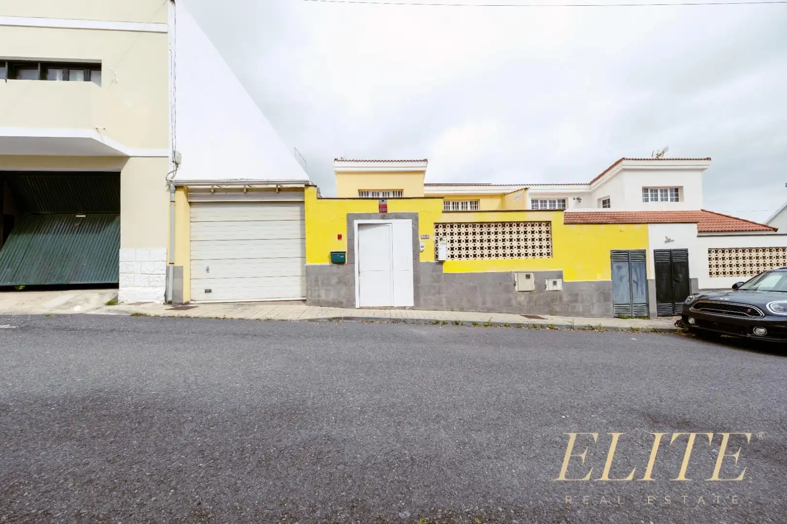 Vista exterior de Casa o xalet en venda en Santa Brígida amb Aire condicionat, Jardí privat i Terrassa
