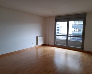 Sala d'estar de Pis en venda en  Logroño amb Aire condicionat, Calefacció i Parquet