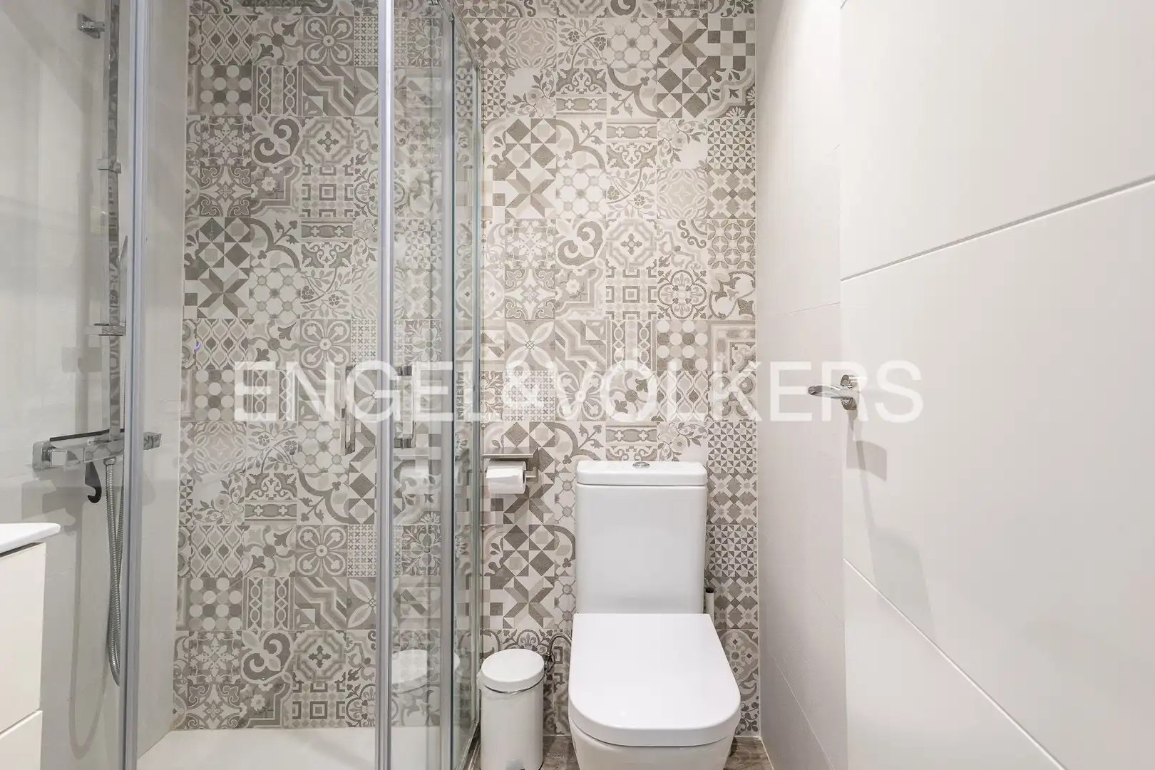 Bathroom of Houses for sale in Badalona  with Air Conditioner, Heating and Private garden