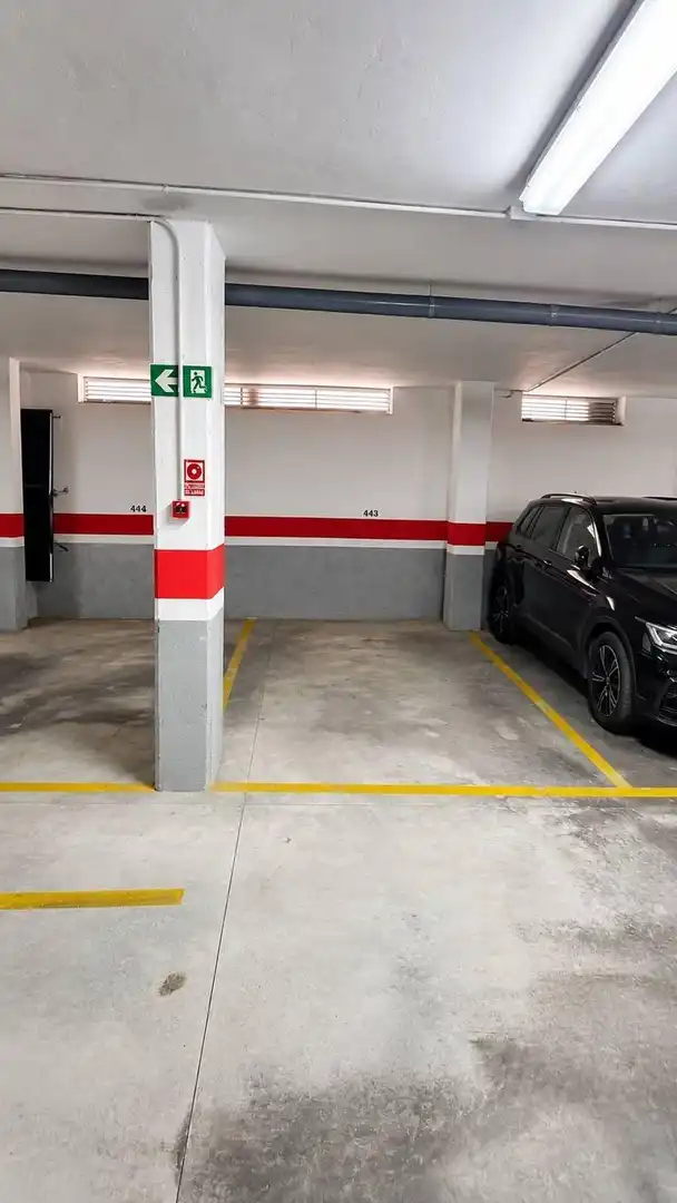 Parking de Apartamento en venta en Orihuela con Jardín privado, Amueblado y Balcón