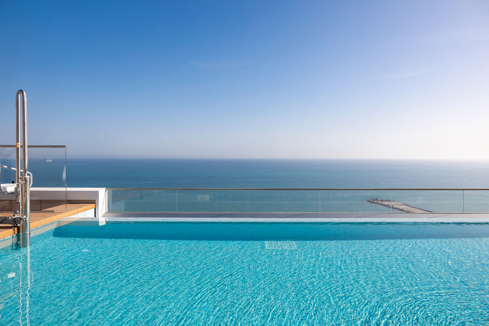 Swimming pool of Flat for sale in Málaga Capital  with Air Conditioner, Heating and Parquet flooring