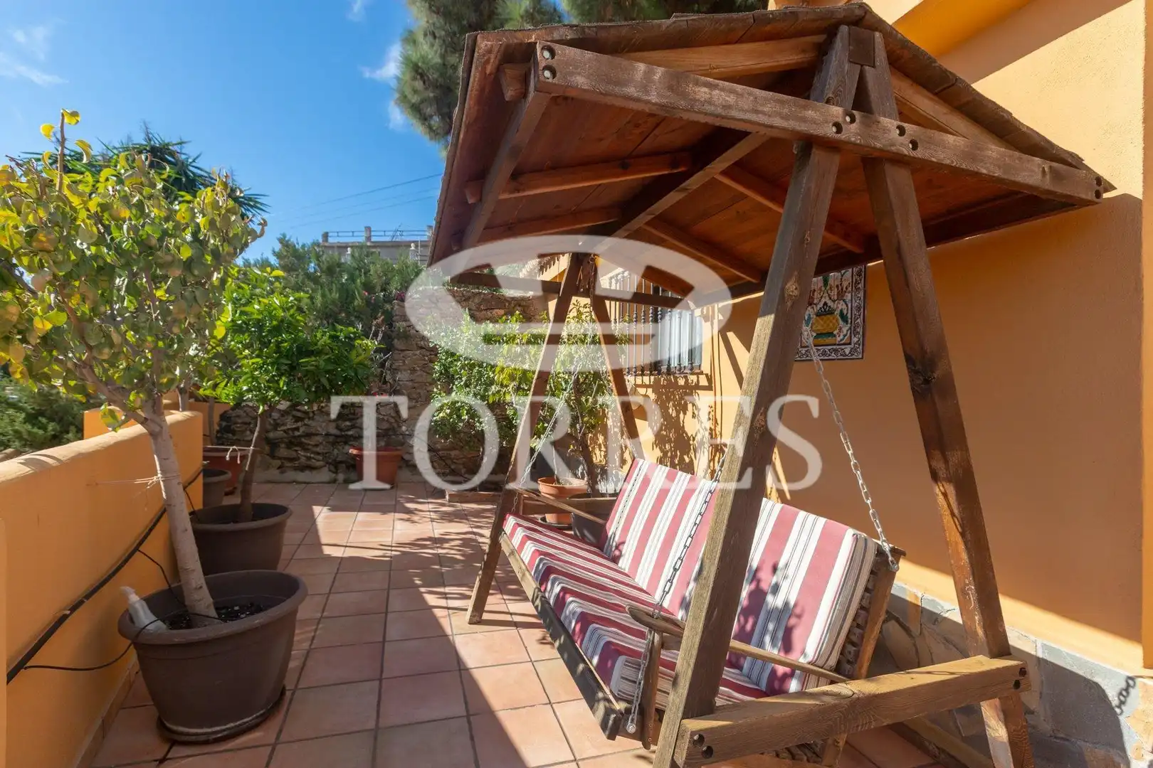 Terrassa de Casa o xalet en venda en Málaga amb Aire condicionat, Calefacció i Jardí privat