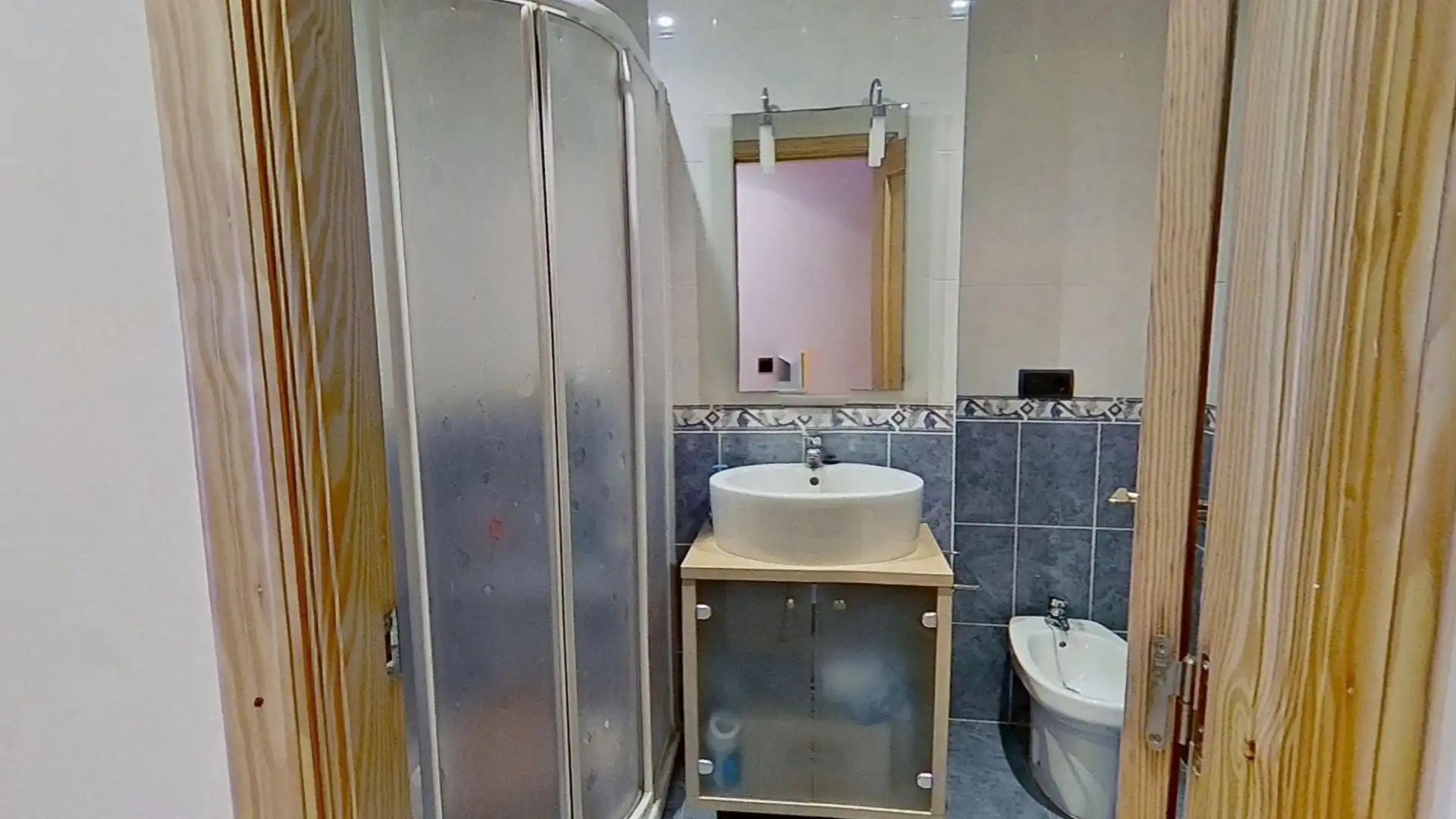 Bathroom of Flat for sale in Tavernes Blanques, Valencia