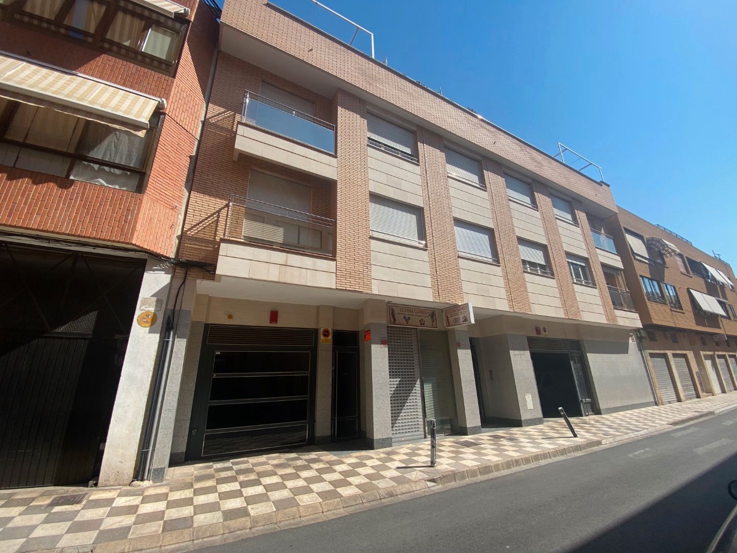 Vista exterior de Garaje de alquiler en  Albacete Capital