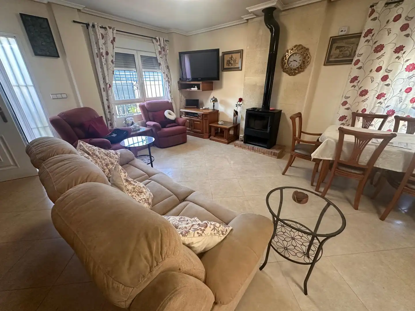 Sala d'estar de Casa adosada en venda en Daya Nueva amb Aire condicionat, Calefacció i Jardí privat