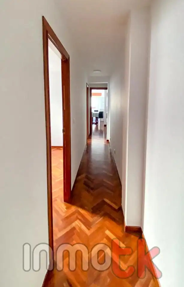 Piso en venta en A Coruña Capital  con Parquet y Trastero