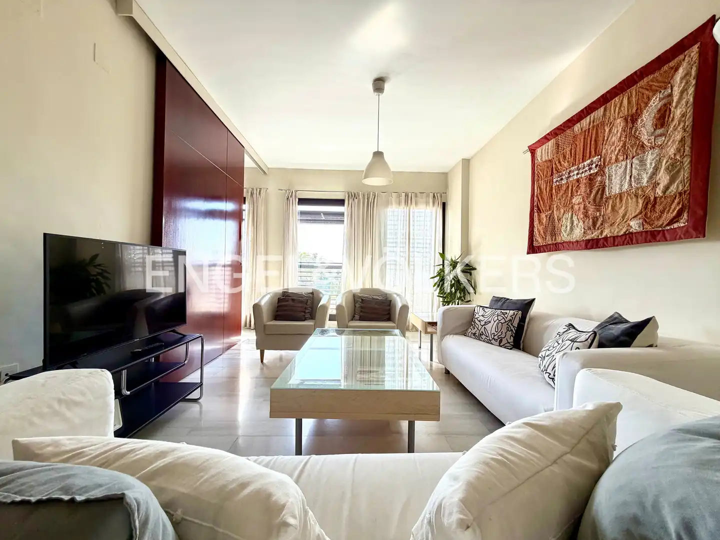 Living room of Flat for rent in Sevilla  with Air Conditioner, Heating and Storage room