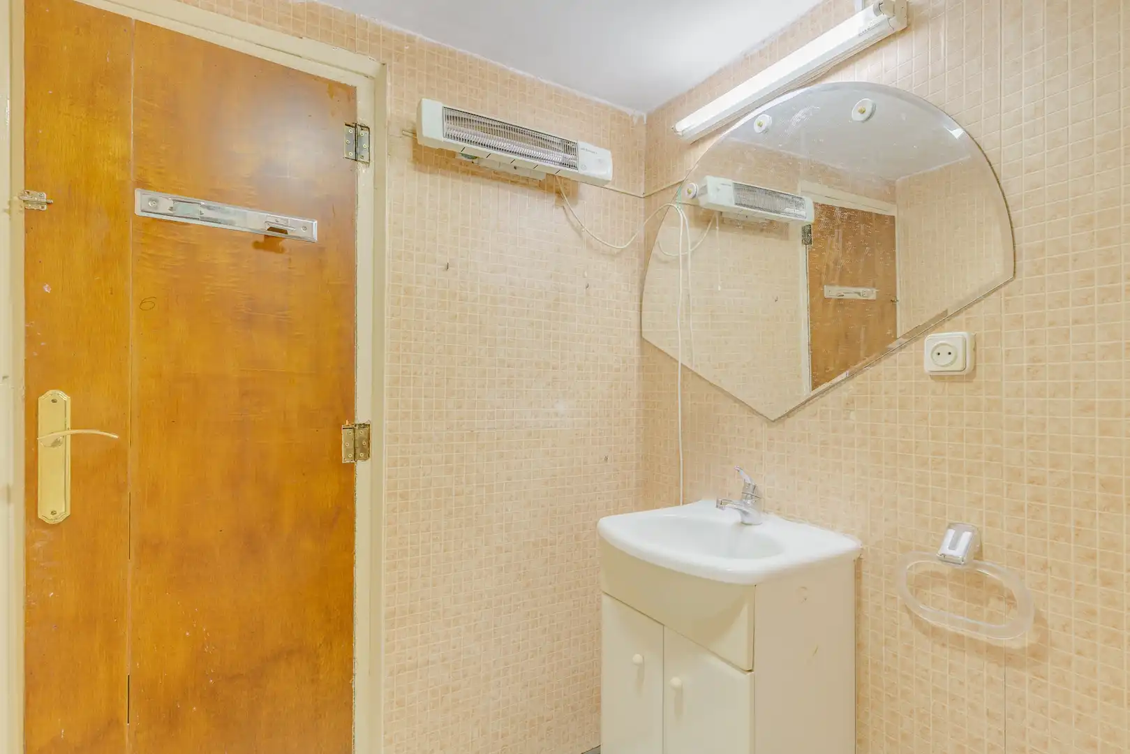Bathroom of Flat for sale in Barcelona  with Balcony