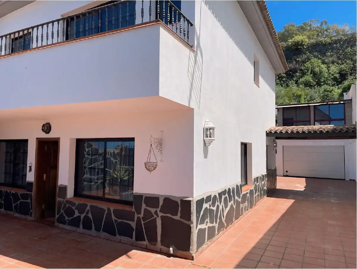 Casa amb terrassa en venda a ACEVIÑO