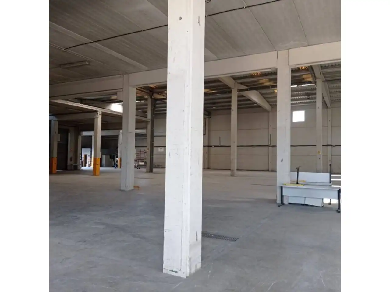 Nave industrial de alquiler en Barberà del Vallès