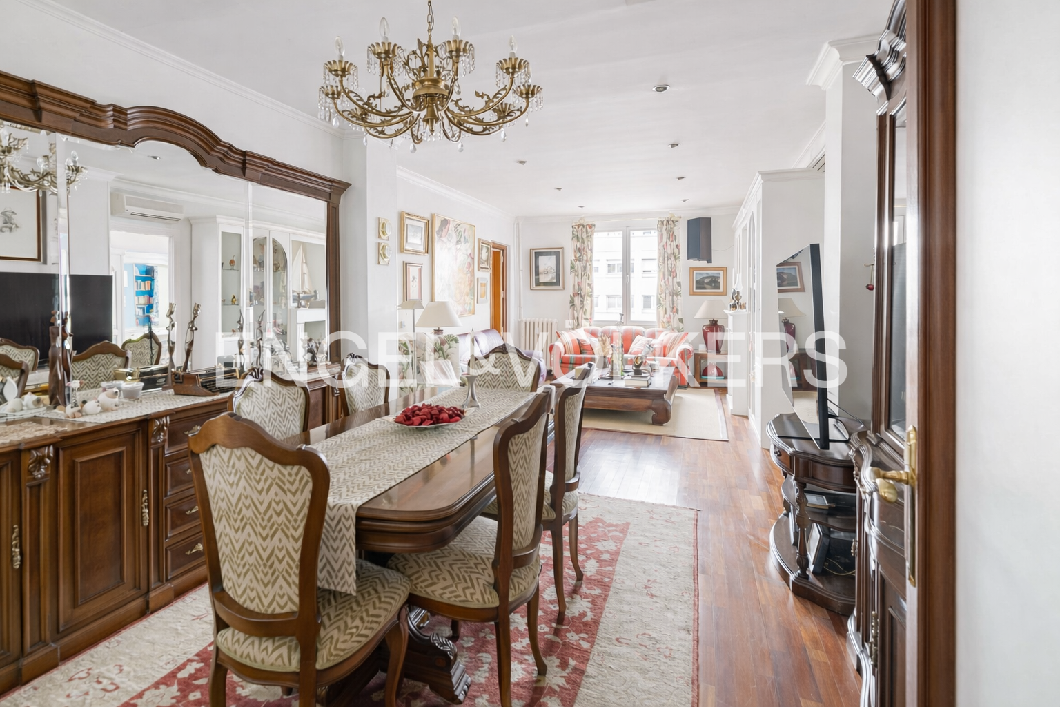 Dining room of Apartment for sale in  Madrid Capital  with Air Conditioner and Heating