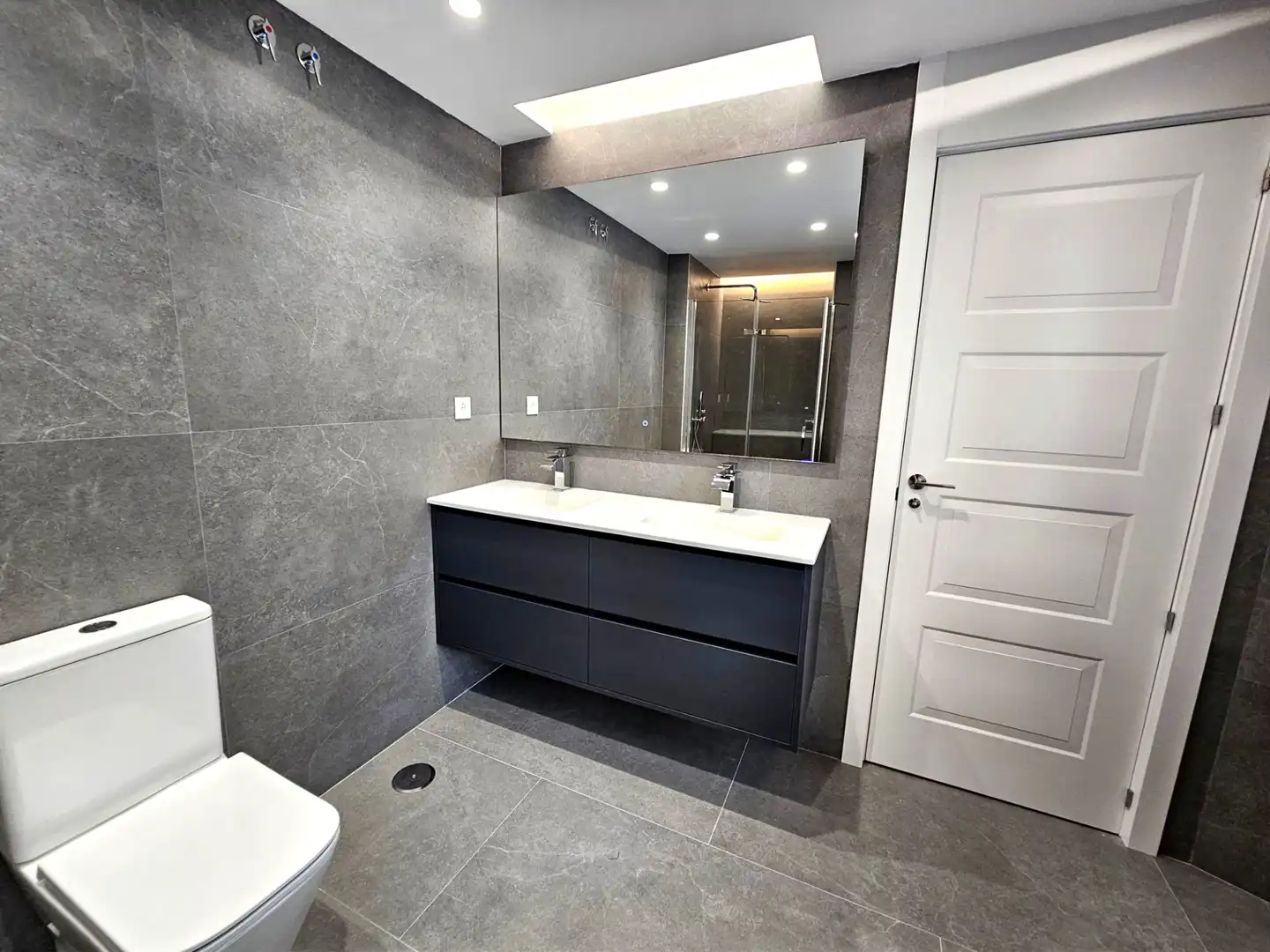 Baño de Piso en venta en Madrid con Aire acondicionado, Calefacción y Parquet