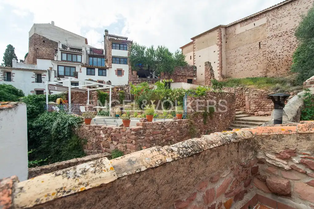 Casa adosada en venta en Vilafamés, Castellón