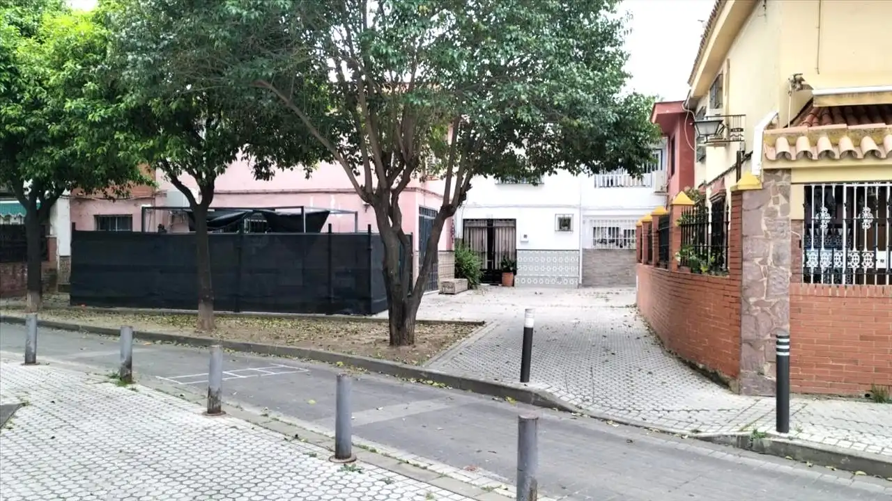 Exterior view of Houses for sale in Sevilla