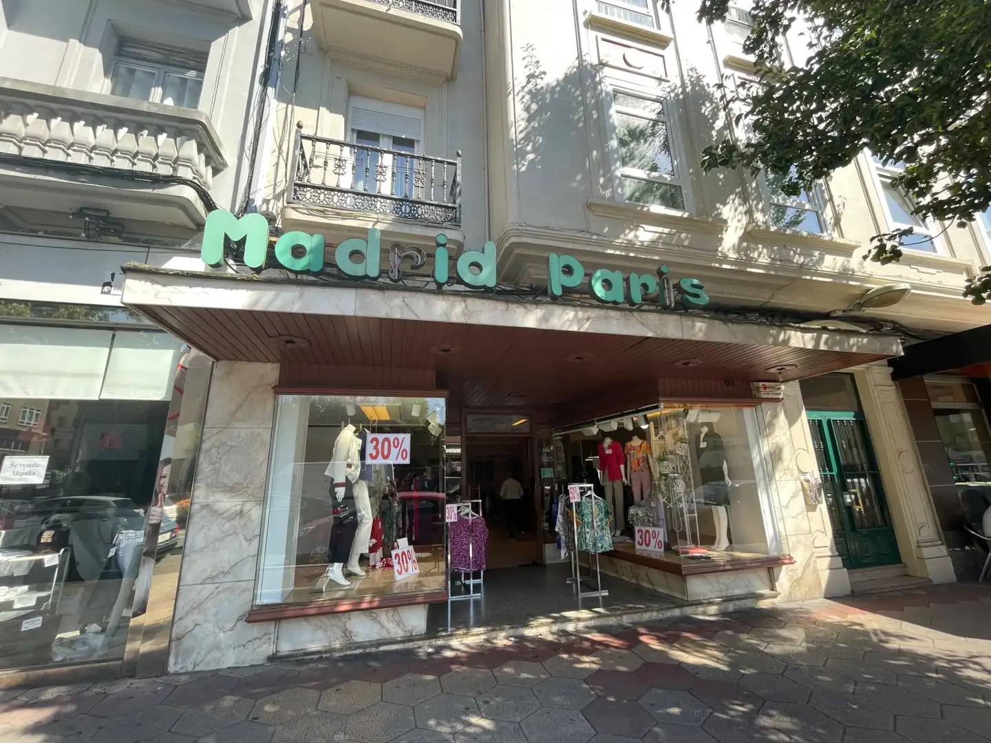 Geschaftsraum zur Miete in Ferrol mit Parkett und Möbliert