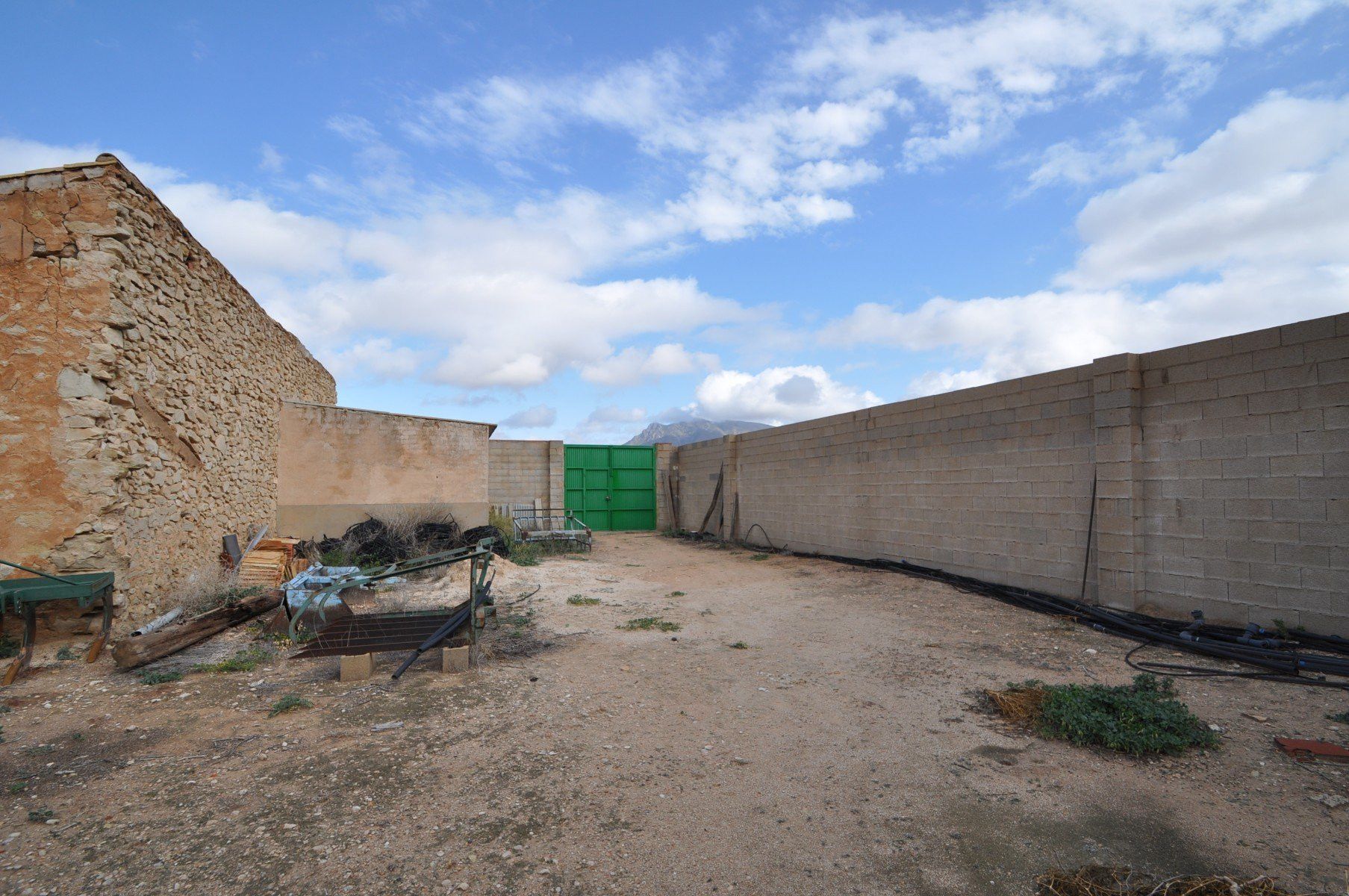 Garage for sale in Jumilla