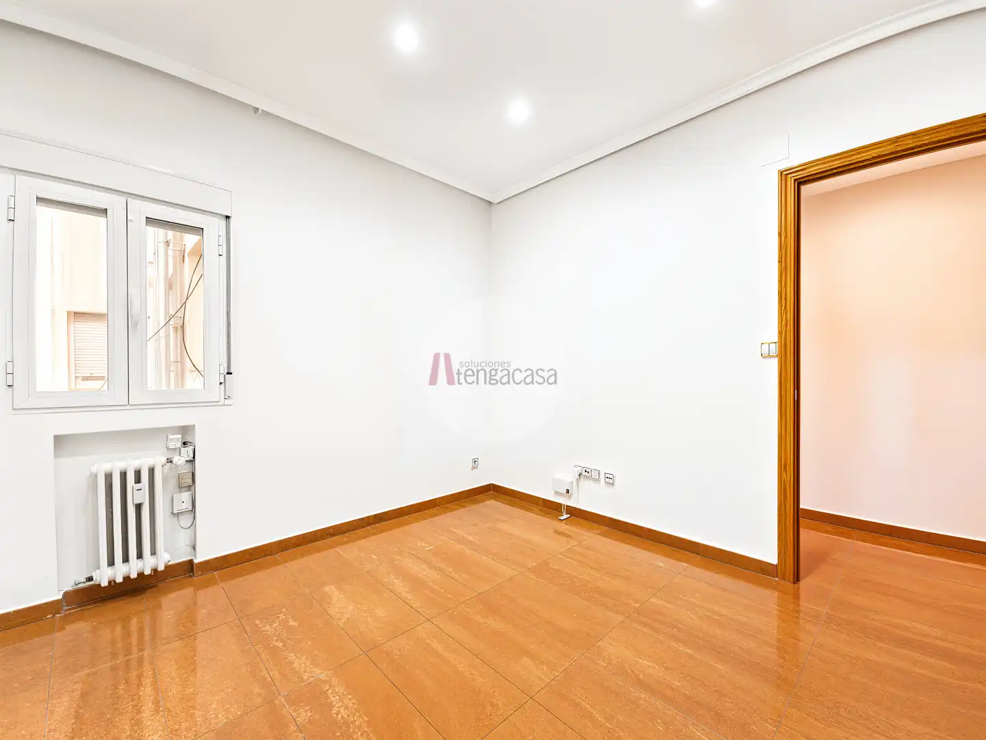 Bedroom of Flat for rent in Madrid  with Air Conditioner, Heating and Oven