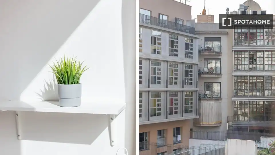 Terraza de Piso para compartir en Barcelona con Aire acondicionado, Calefacción y Amueblado