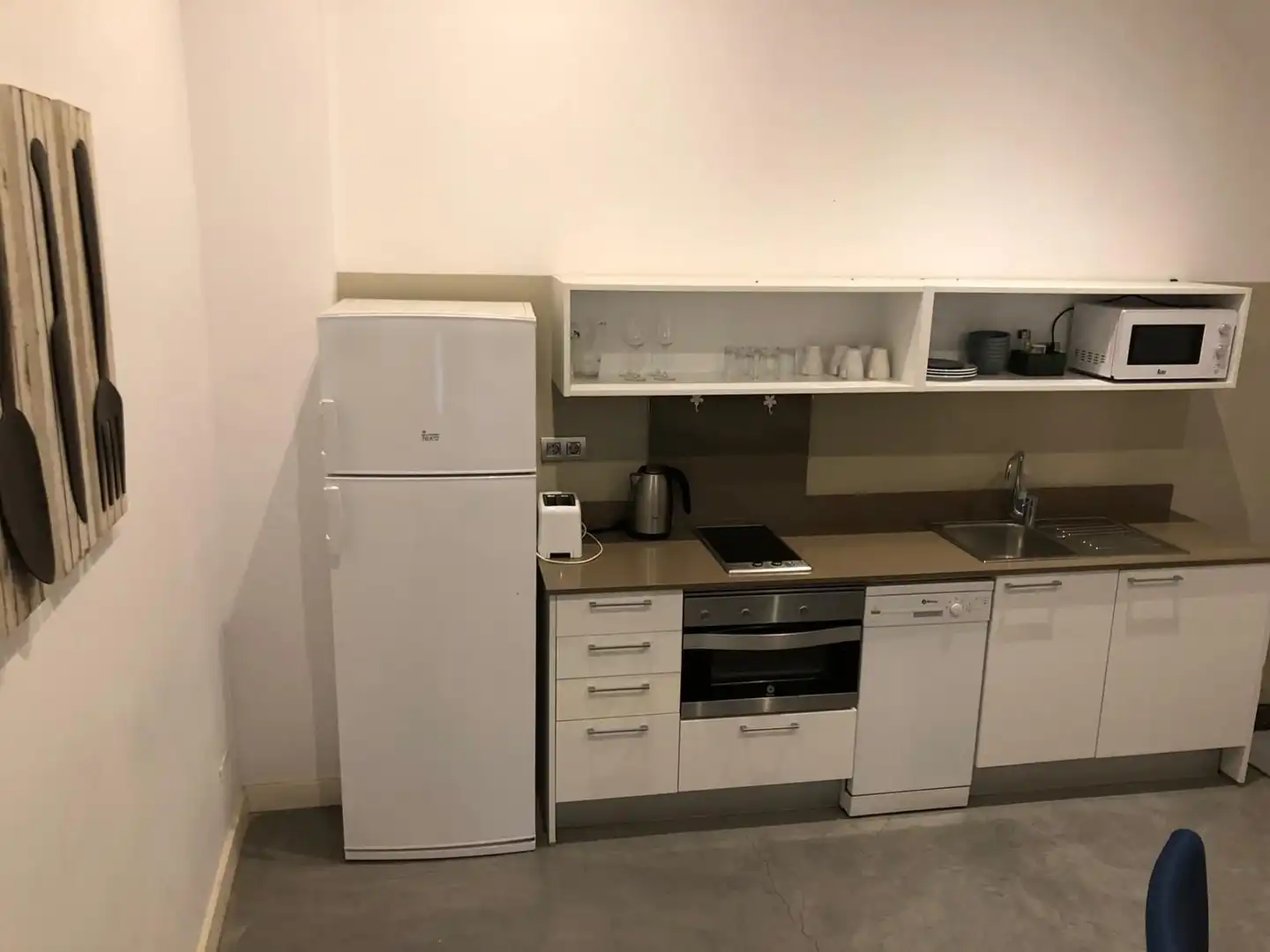 Küche von Wohnung zur Miete in Barcelona mit Klimaanlage, Möbliert und Ofen