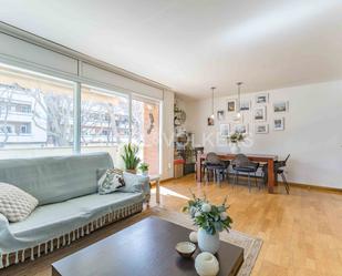Vista exterior de Apartament de lloguer en Sant Feliu de Llobregat amb Aire condicionat, Calefacció i Balcó