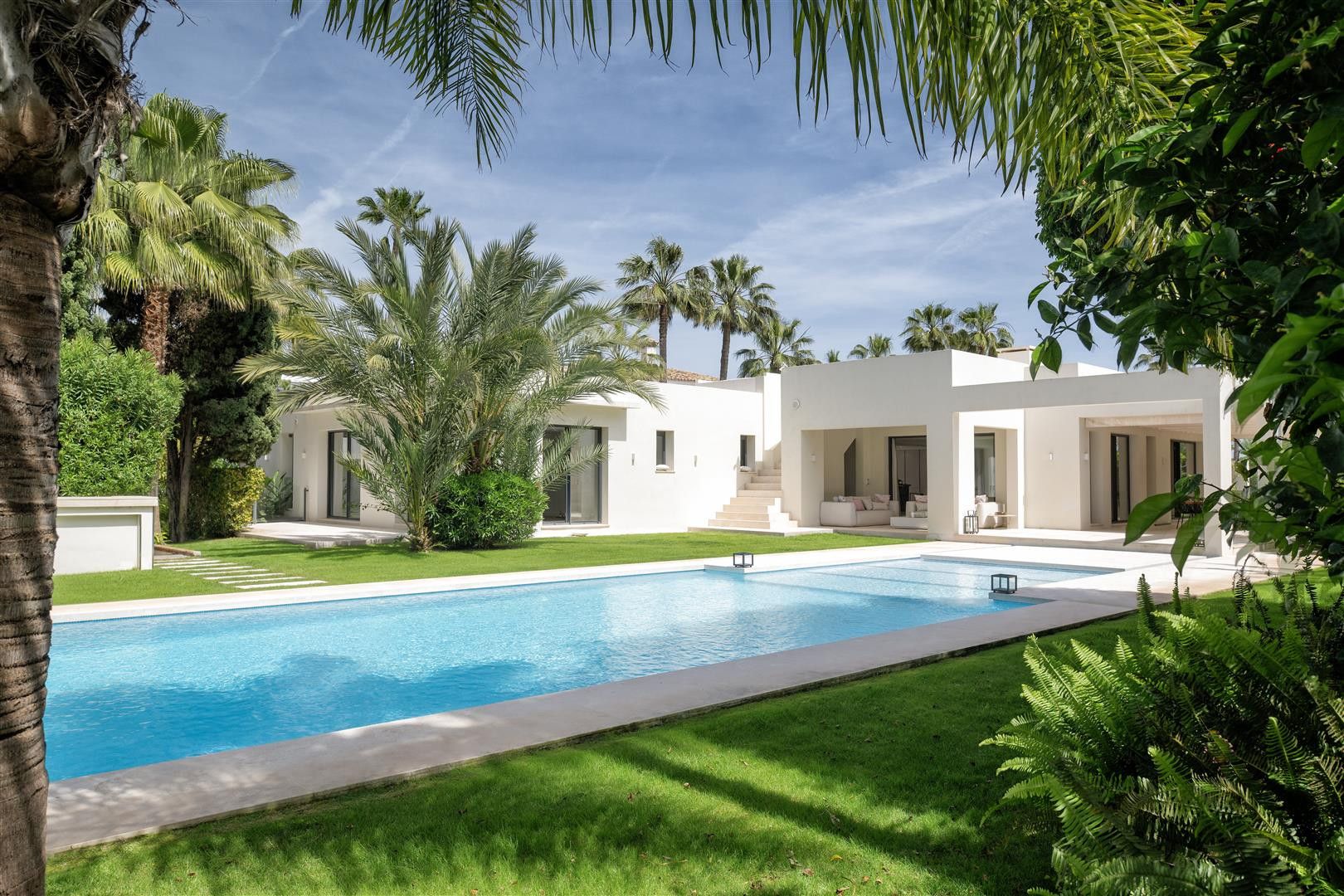 Garden of House or chalet for sale in Marbella  with Air Conditioner, Private garden and Terrace