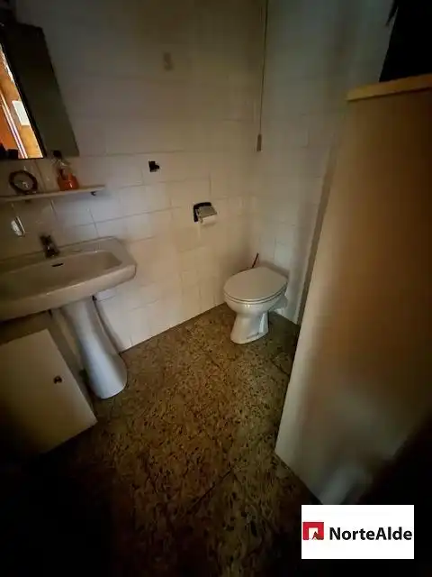 Bathroom of Flat for sale in Barakaldo   with Heating and Balcony