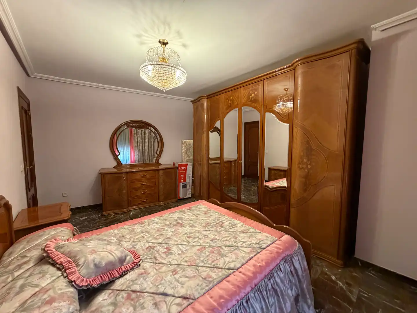 Habitación de Casa o chalet en venta en Úbeda con Calefacción, Terraza y Trastero