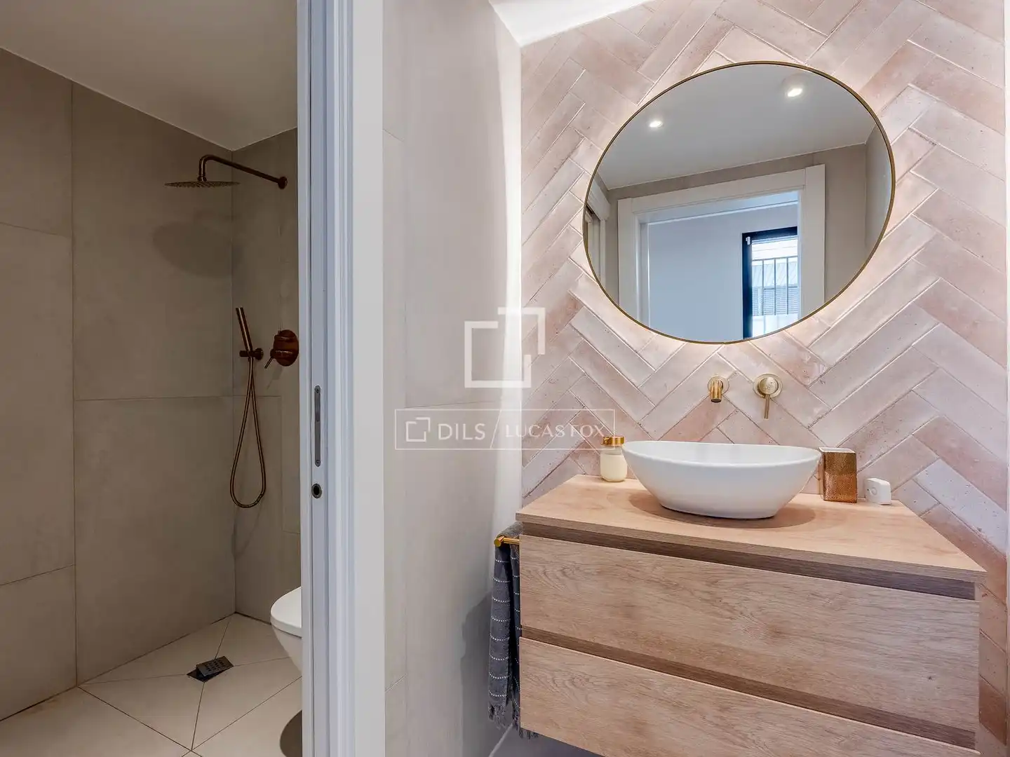 Baño de Casa o chalet en venta en Cornellà de Llobregat con Aire acondicionado, Terraza y Balcón