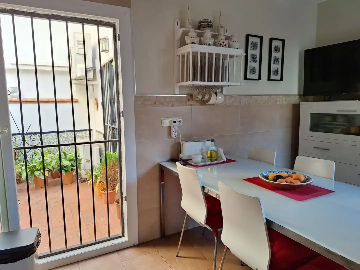 Cuina de Casa o xalet en venda en Málaga Capital amb Aire condicionat