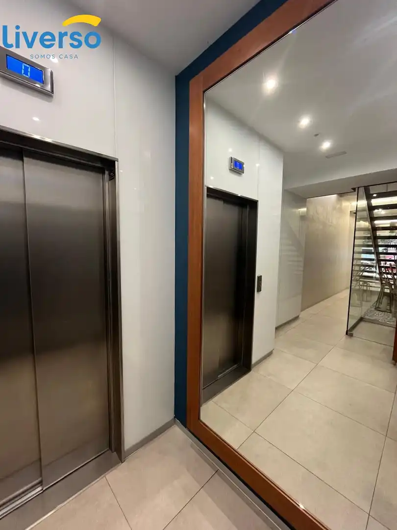 Room in Avenida DEL VENA, Reyes Católicos