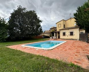 Piscina de Casa o xalet en venda en Llambilles amb Calefacció, Jardí privat i Terrassa