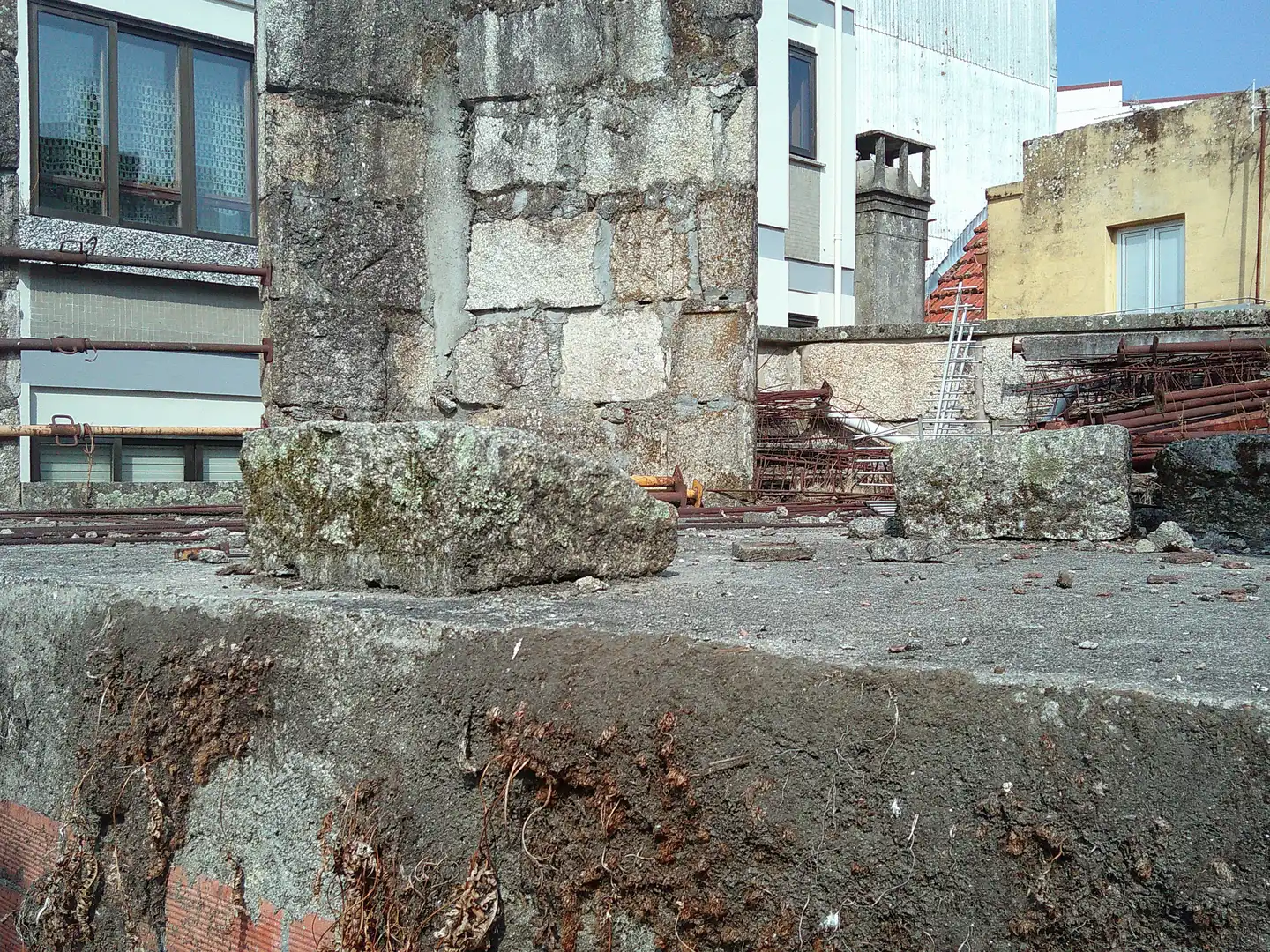 Vista exterior de Edificio en venta en Marín