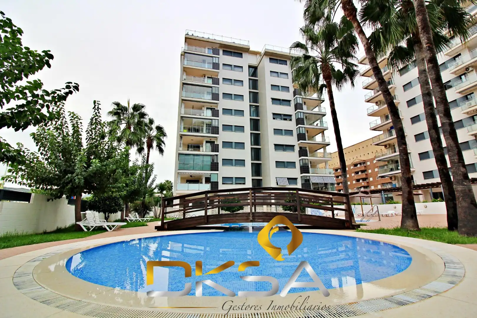 Vista exterior de Àtic en venda en Oropesa del Mar / Orpesa amb Aire condicionat, Calefacció i Jardí privat
