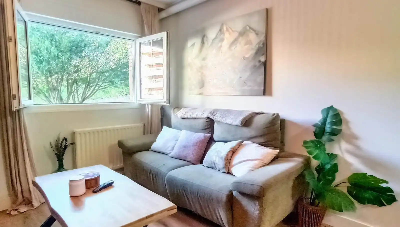 Living room of Apartments for rent in Castro-Urdiales  with Furnished