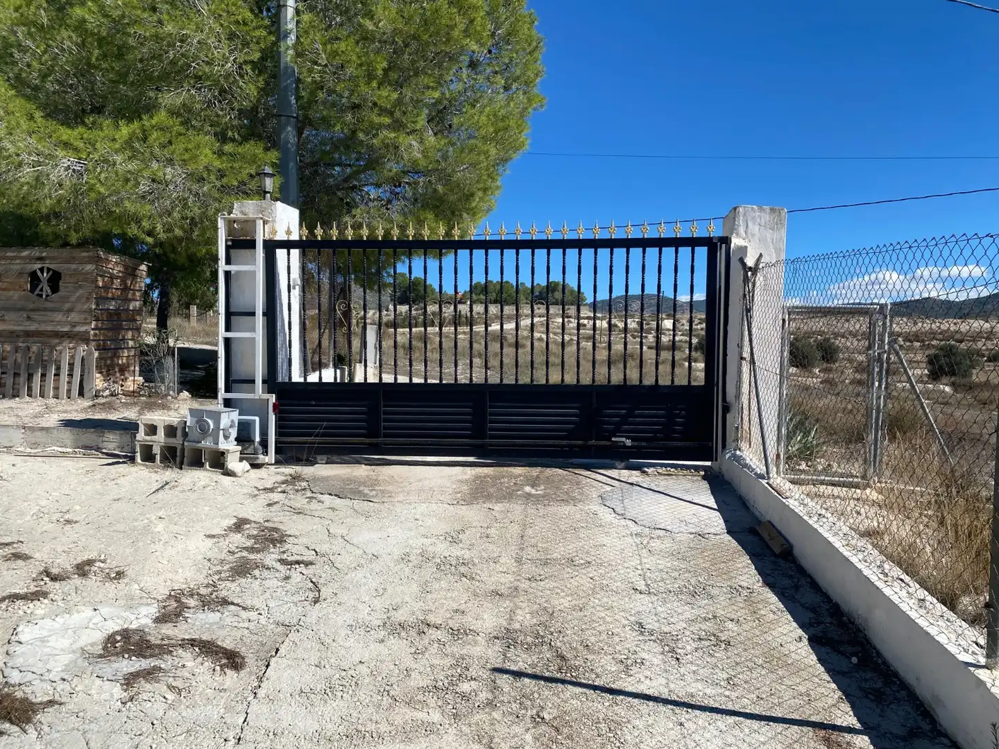 Country house with pool for sale in Sax, imagen 5