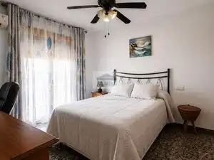 Habitación de Casa adosada en venta en Vegas del Genil con Aire acondicionado, Calefacción y Jardín privado