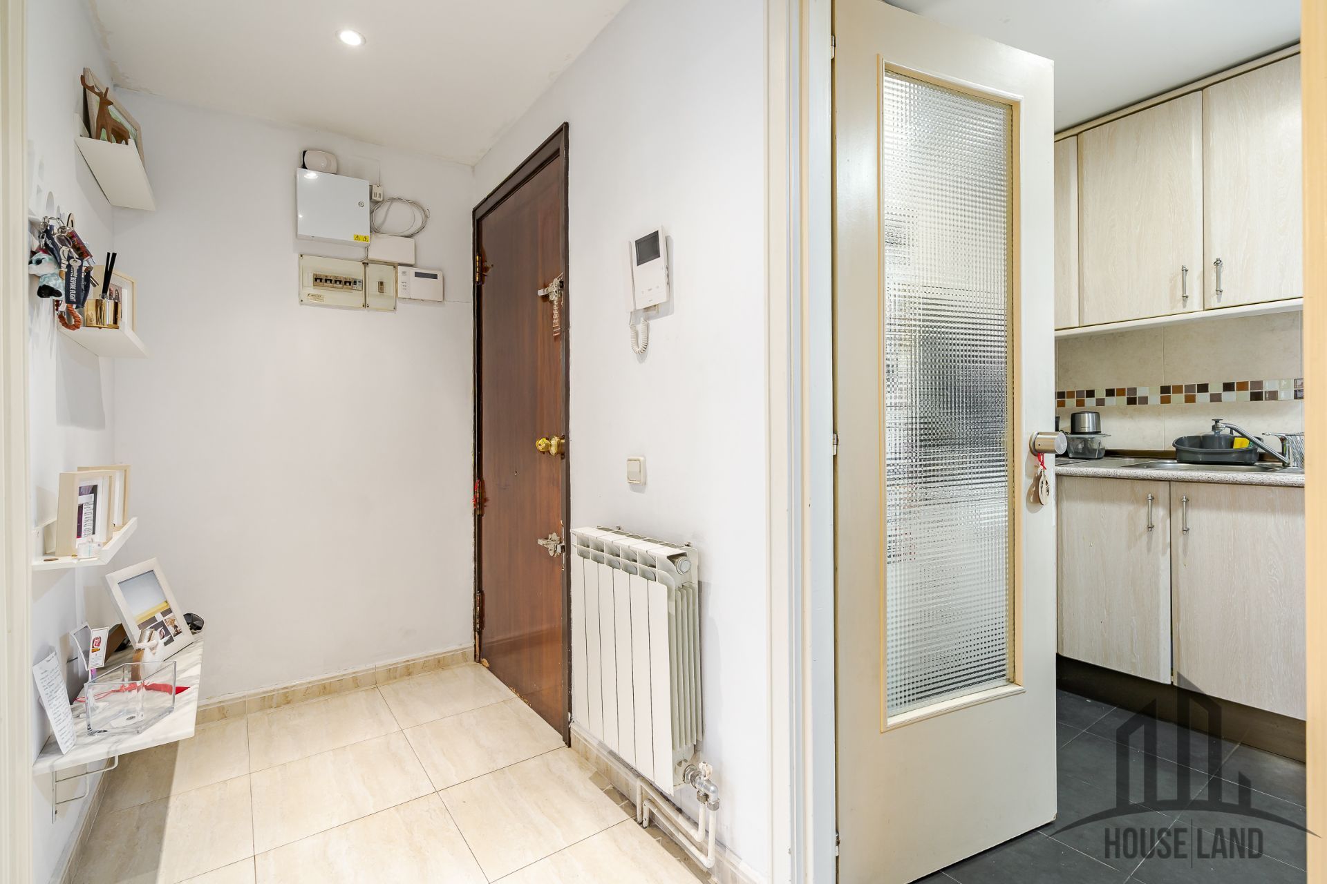 Flat for sale in  Madrid Capital  with Air Conditioner and Heating