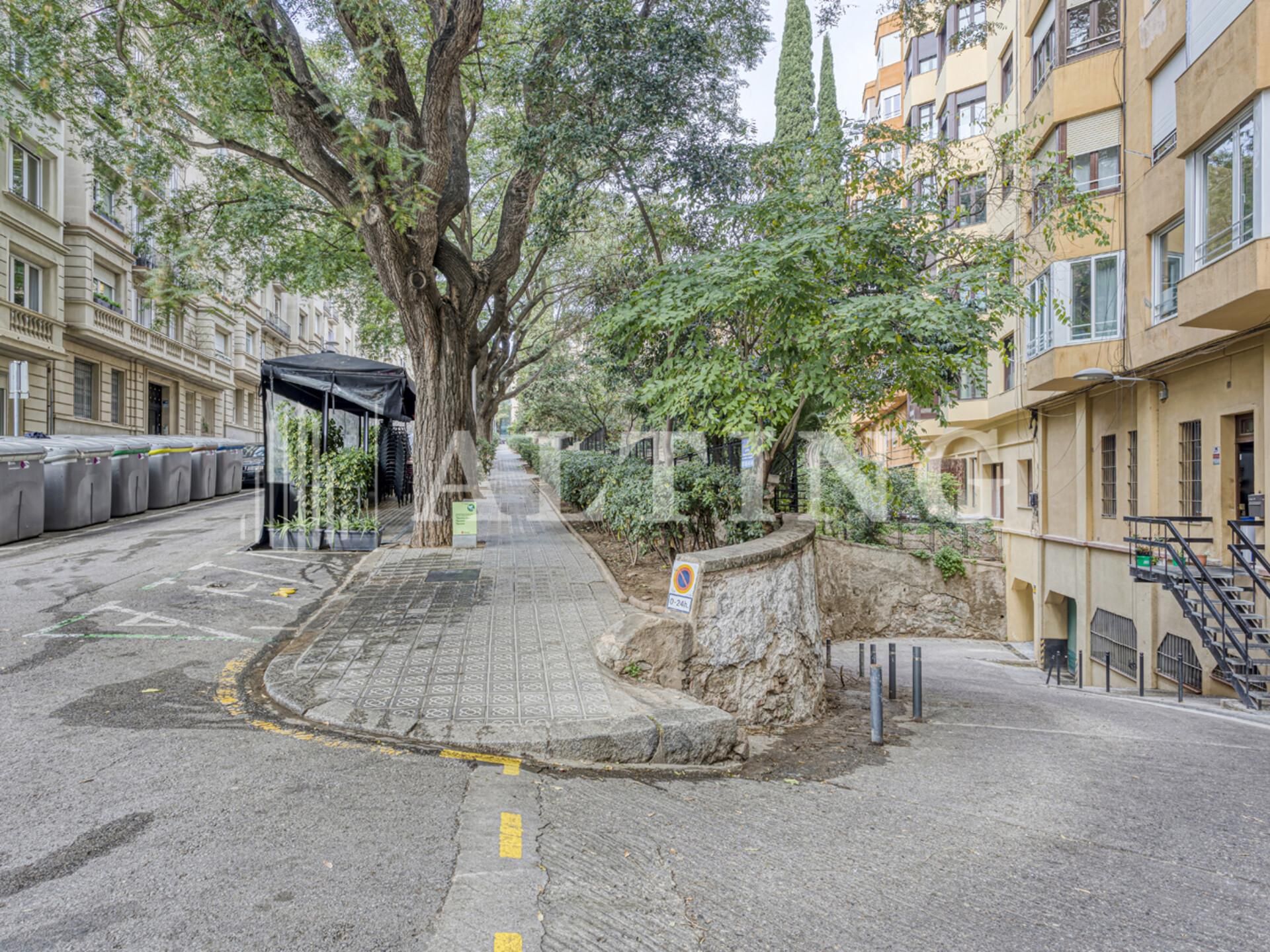 Vista exterior de Garatge en venda en  Barcelona Capital