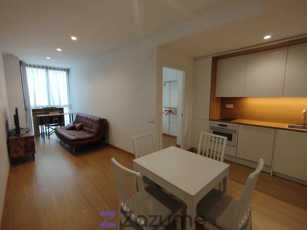 Estudi de lloguer a Carrer del Penedès, Ca n'Oriac