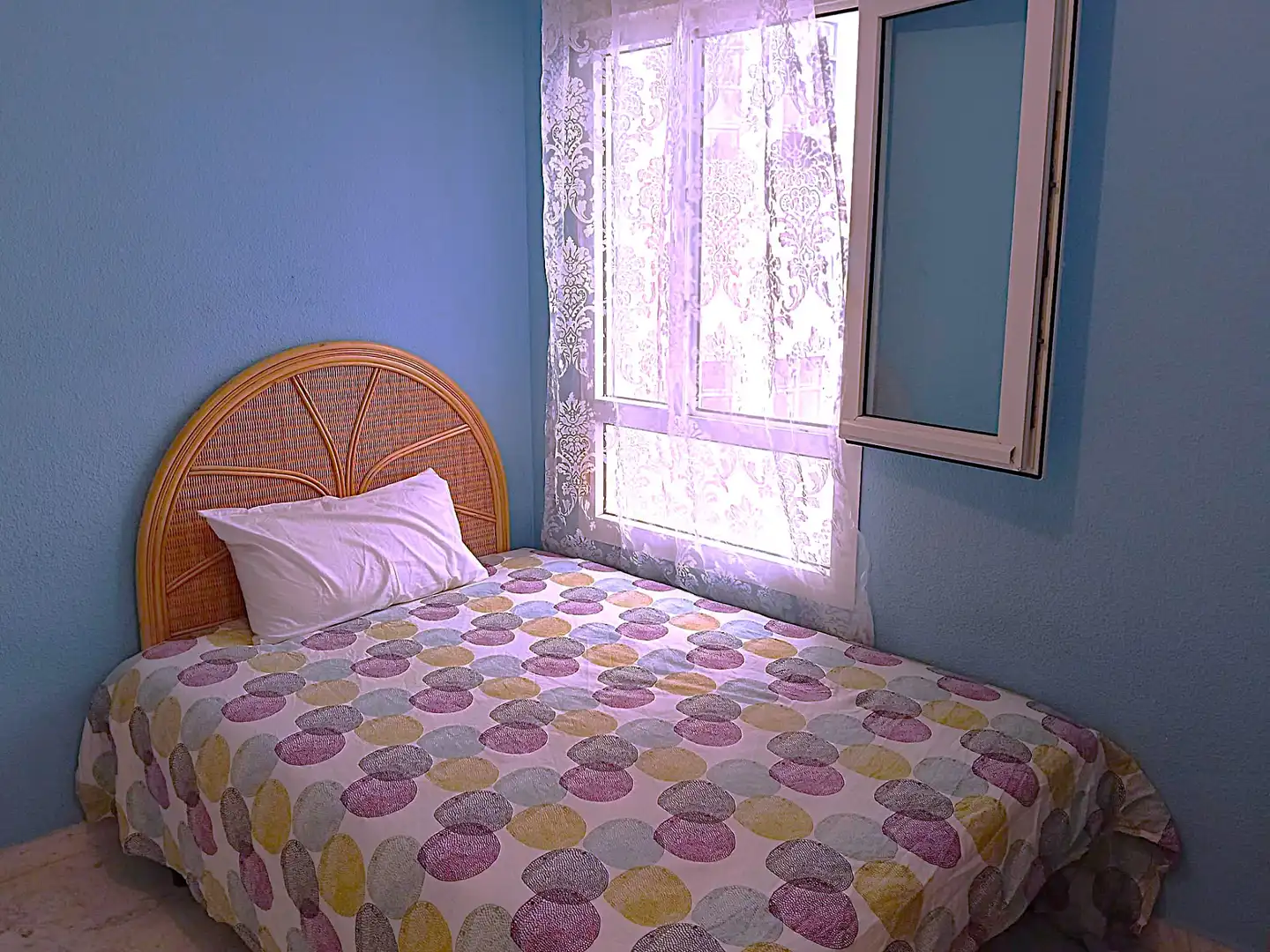 Schlafzimmer von Wohnung zum Verkauf in Marbella mit Möbliert, Ofen und Waschmaschine
