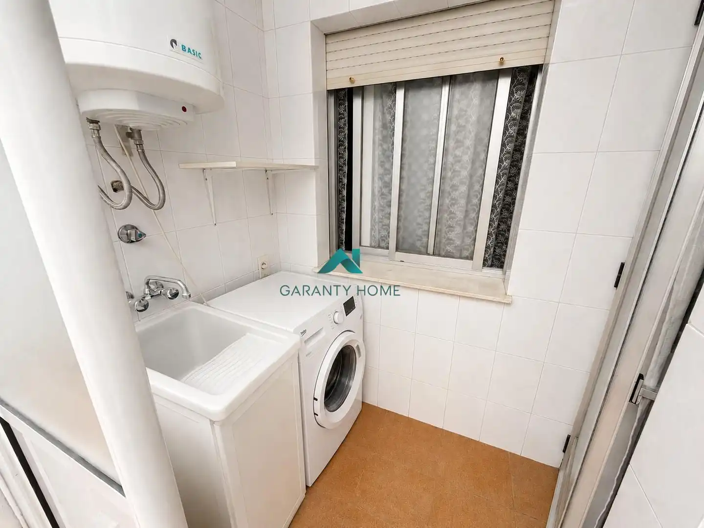 Kitchen of Ground floor for sale in Martos  with Furnished