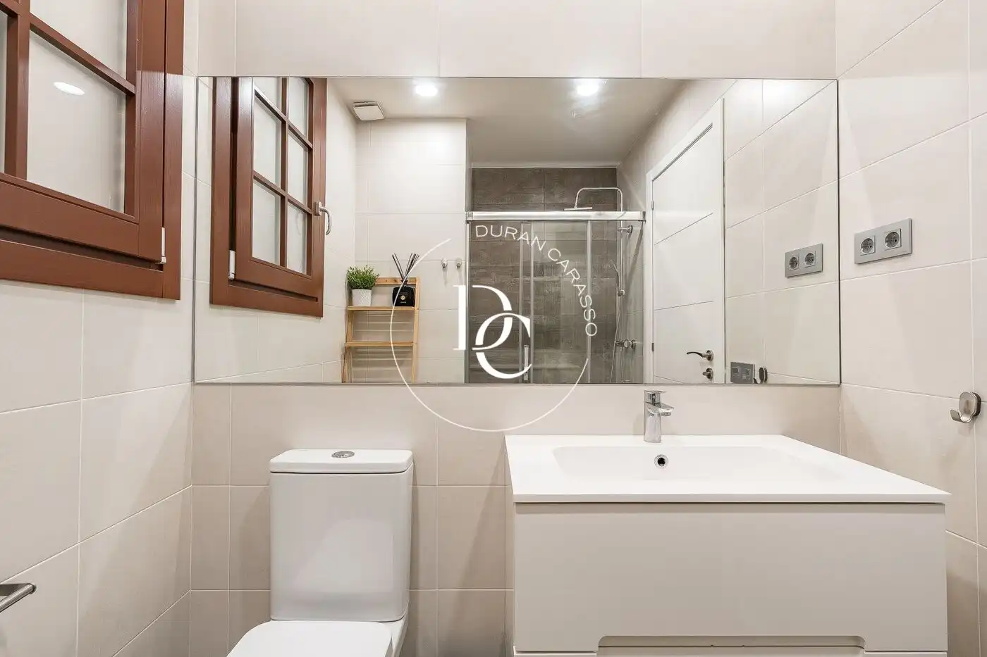 Baño de Piso en venta en Barcelona con Aire acondicionado, Calefacción y Amueblado