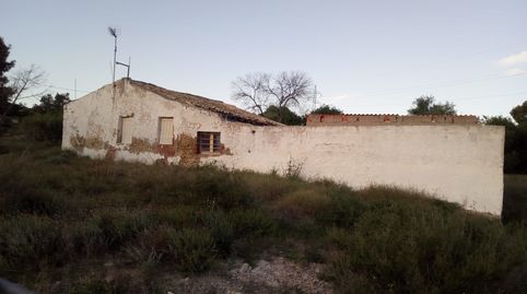 PARCELA CON CASA RUSTICA CONSTRUIDA