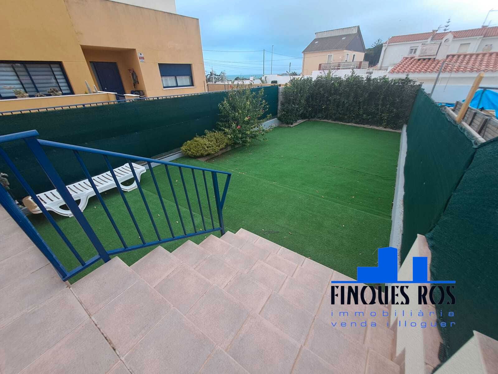 Terrassa de Casa adosada en venda en Vinaròs amb Aire condicionat, Calefacció i Jardí privat