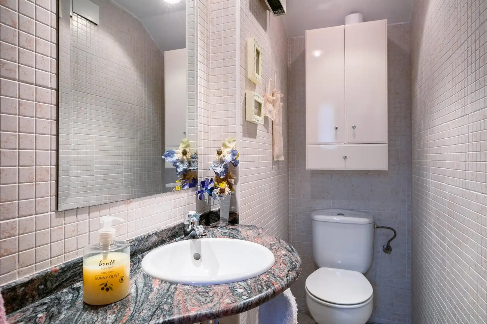 Baño de Dúplex en venta en Biescas con Calefacción, Trastero y Amueblado